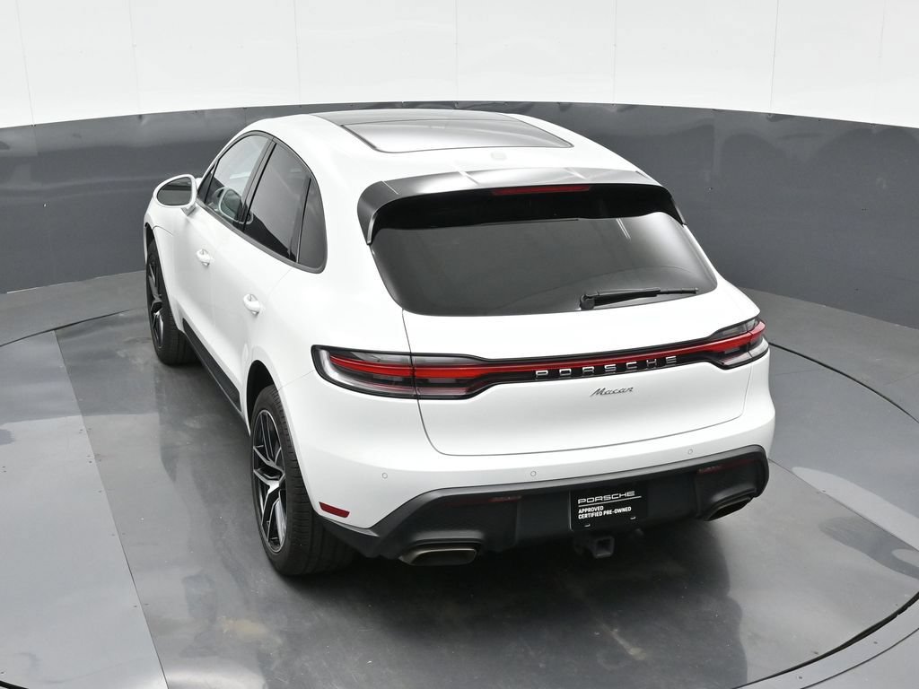 Certified 2023 Porsche Macan AWD/4WD image 28