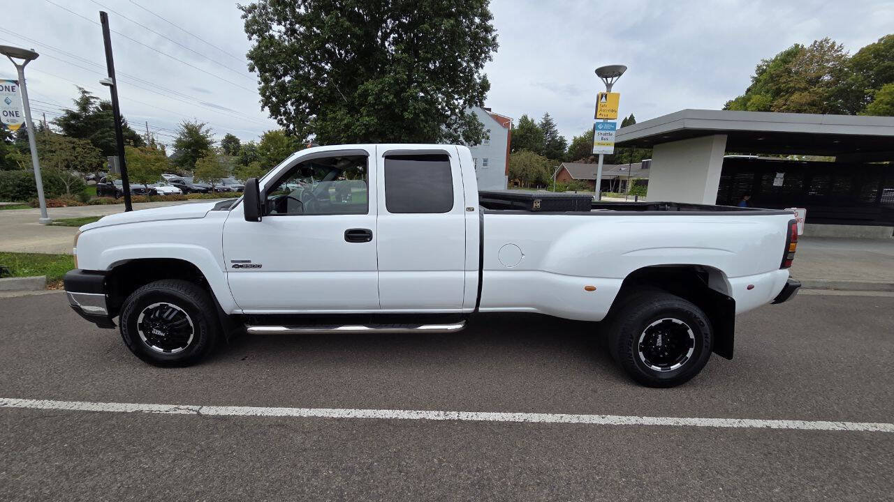 Used 2006 Chevrolet Silverado 3500 LT w/ Heavy-Duty Power Package RWD image 10