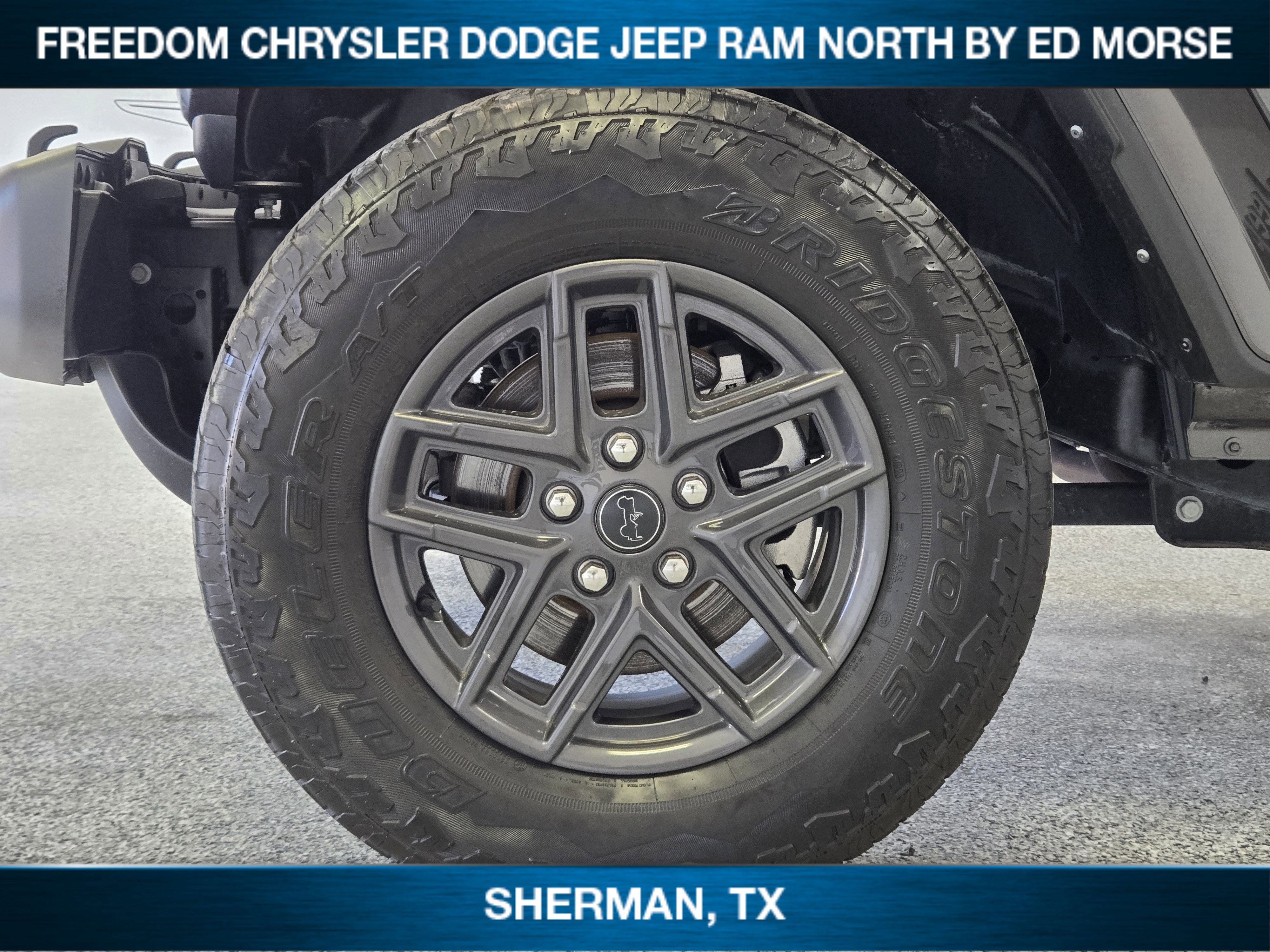 Used 2024 Jeep Gladiator Sport AWD/4WD image 7