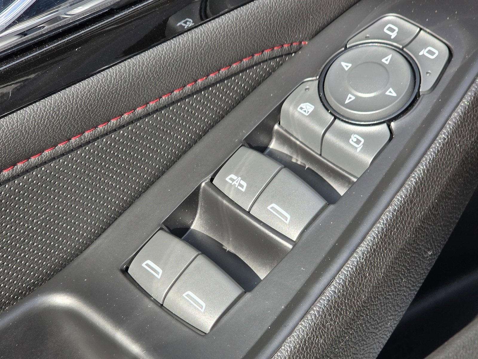 Used 2023 Chevrolet Traverse RS w/ LPO, Floor Liner Package image 21