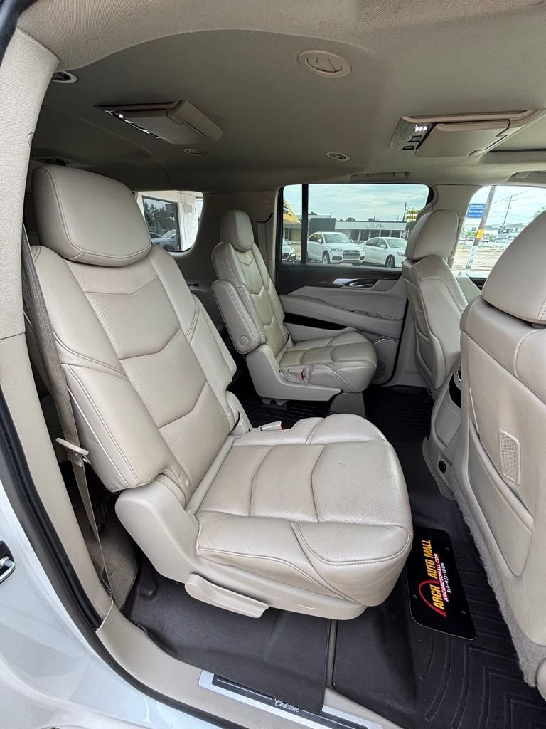 Used 2020 Cadillac Escalade ESV Premium Luxury AWD/4WD image 15