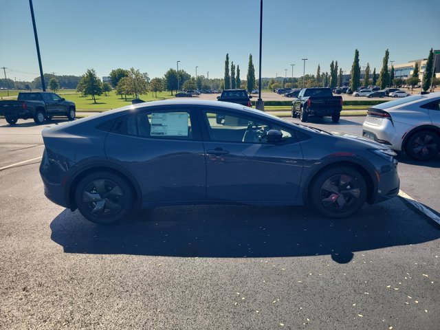 New 2026 Toyota Prius LE image 4