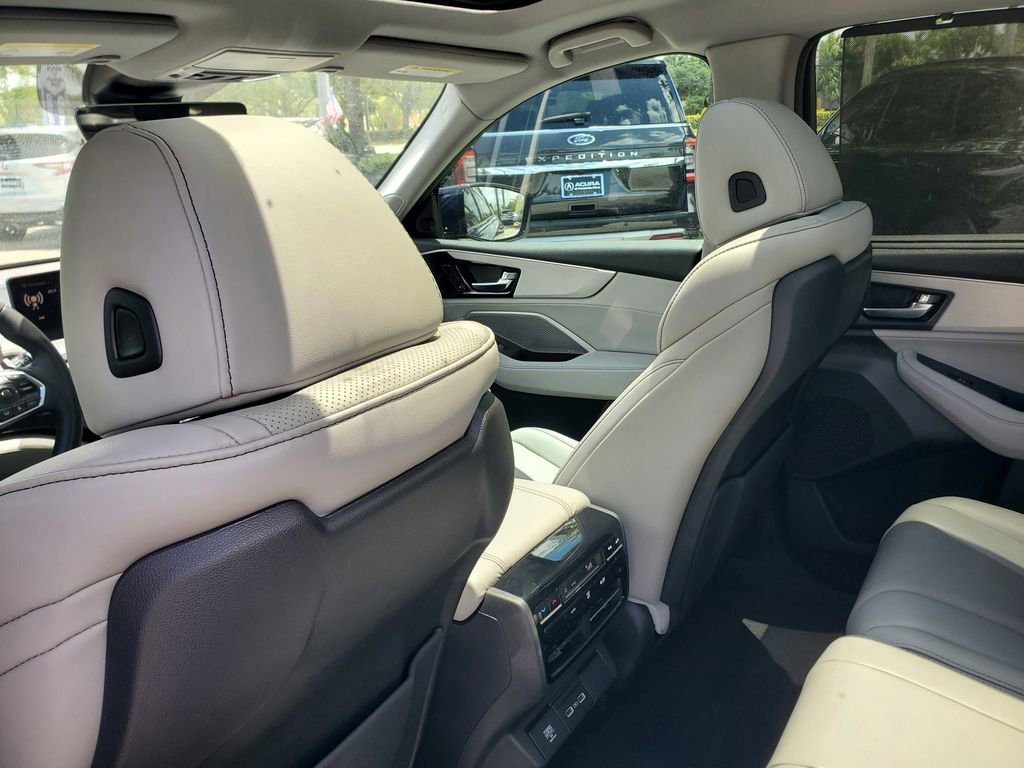 Used 2023 Acura MDX FWD w/ Technology Package image 11