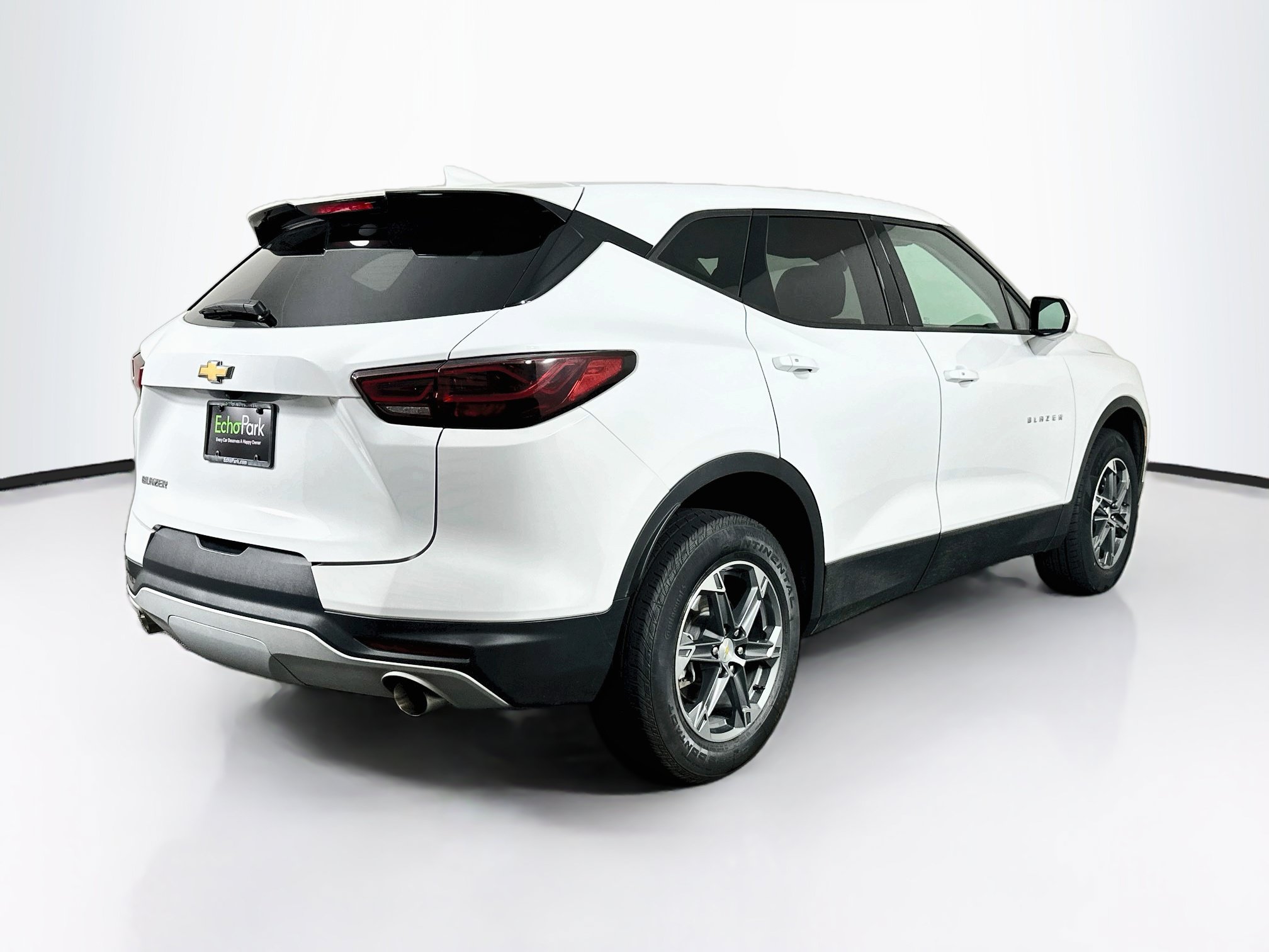 Used 2025 Chevrolet Blazer LT FWD image 9