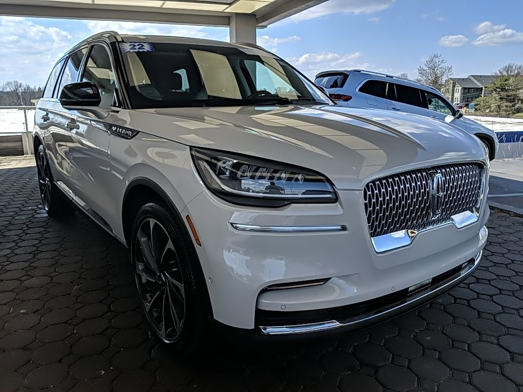 Used 2022 Lincoln Aviator Reserve w/ Equipment Group 201A image 4