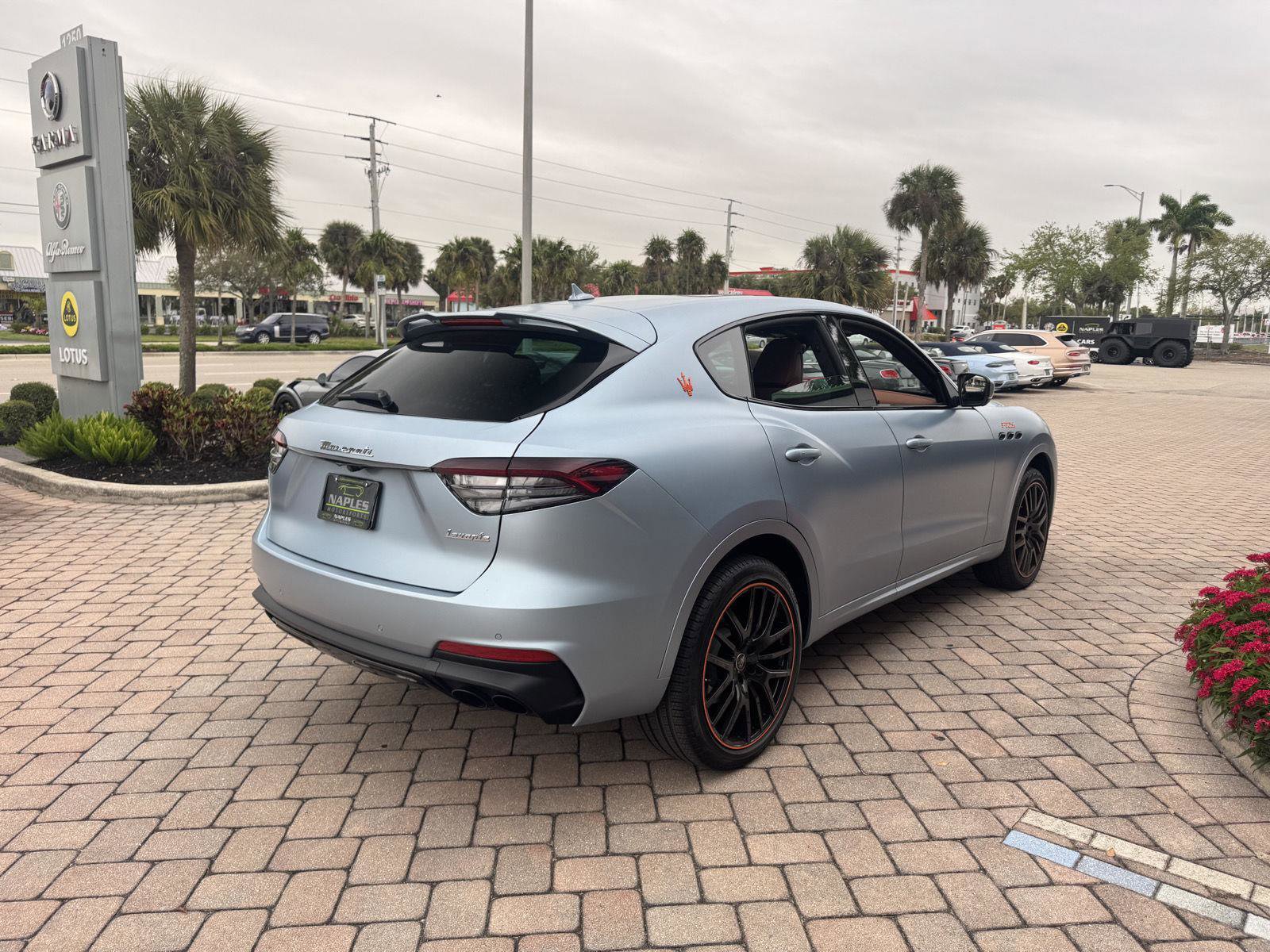 Used 2023 Maserati Levante F Tributo image 15