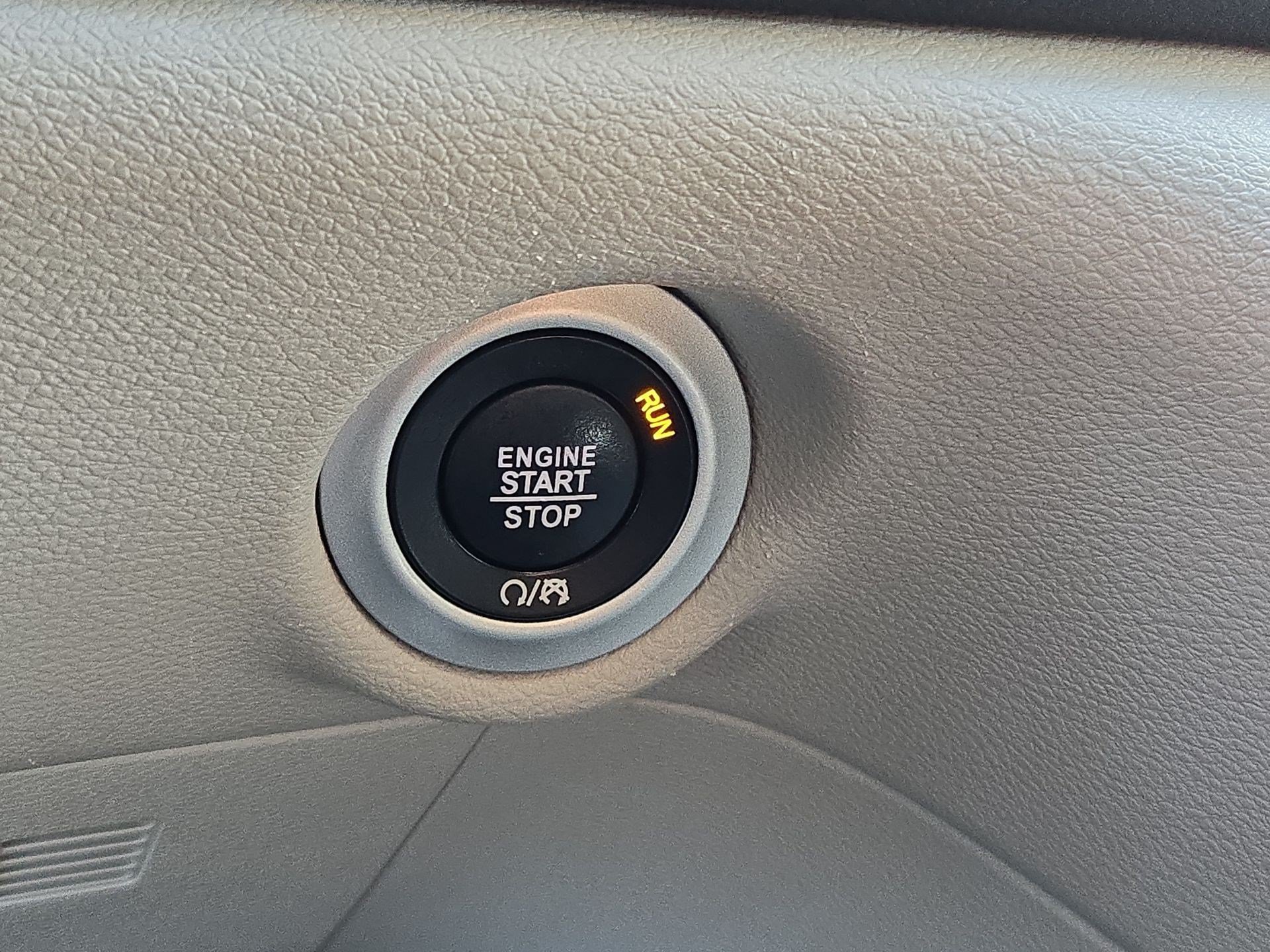 Used 2023 Chrysler Pacifica Touring-L FWD image 20