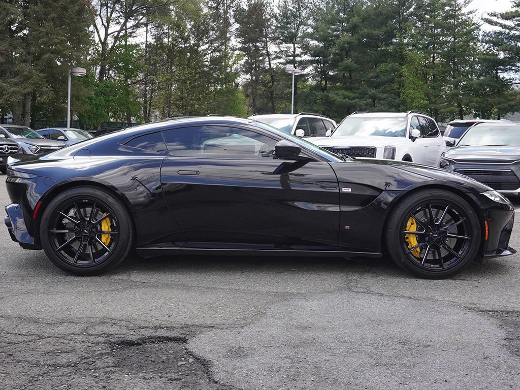 Used 2020 Aston Martin V8 Vantage Coupe RWD image 16