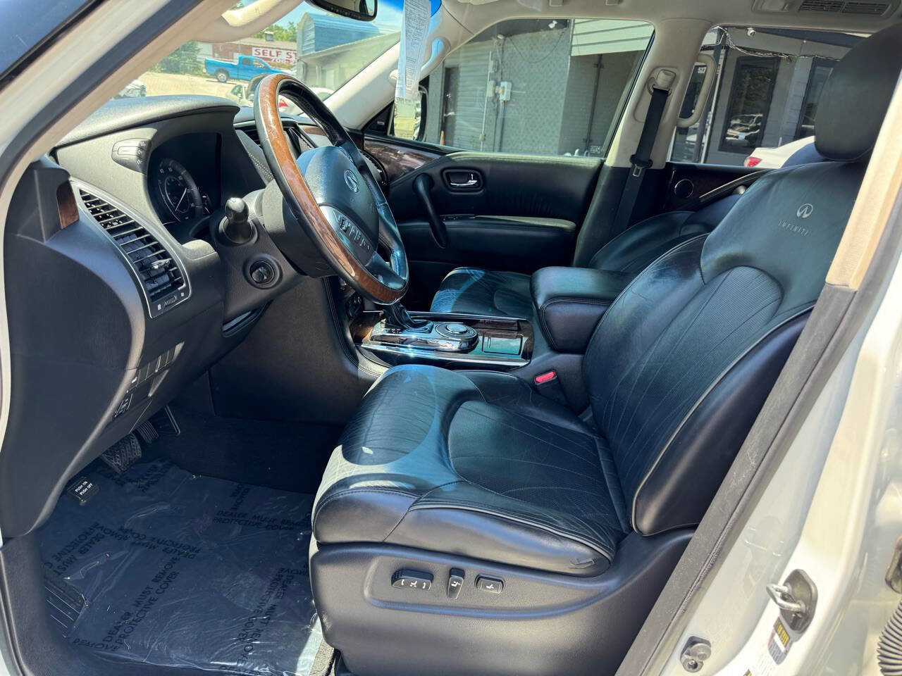 Used 2013 INFINITI QX56 2WD w/ Deluxe Touring Pkg image 13