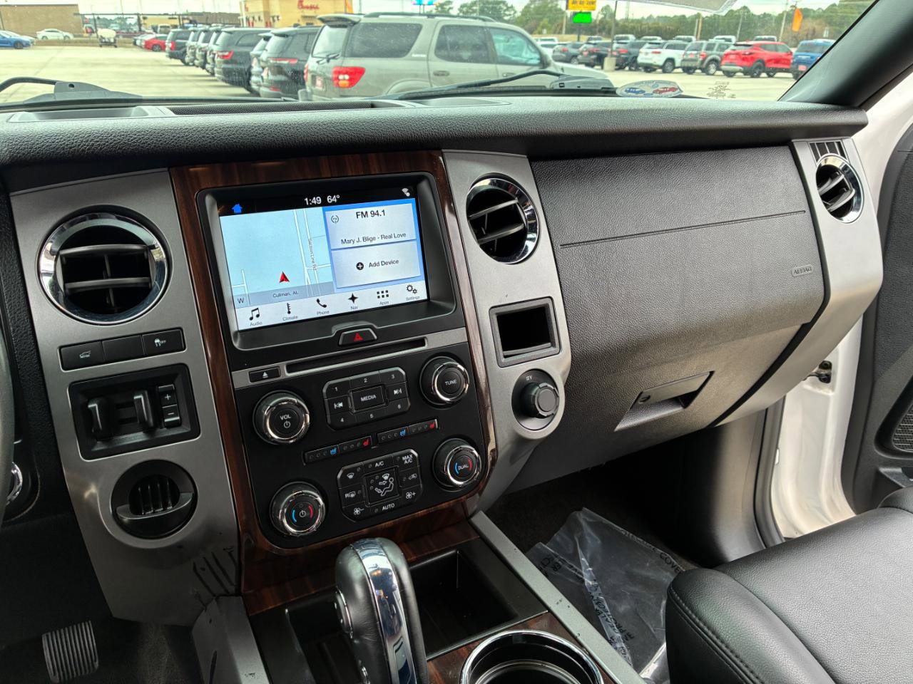 Used 2017 Ford Expedition EL Platinum image 22