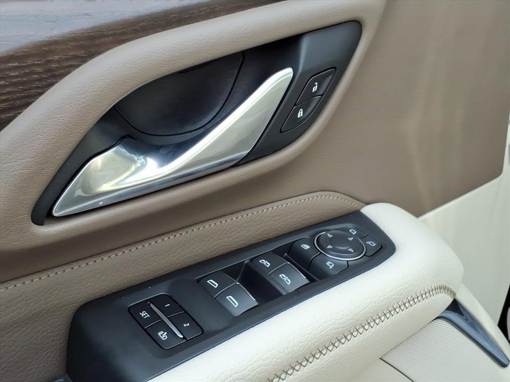 Used 2022 GMC Yukon XL Denali image 17