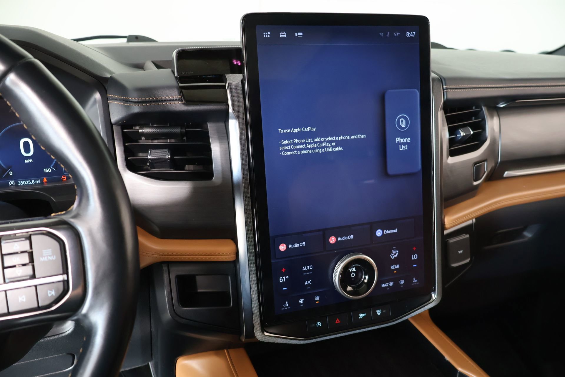 Used 2024 Ford Expedition Platinum image 5