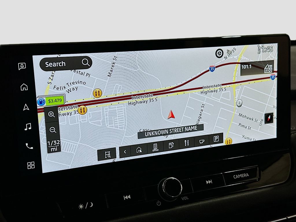 Used 2025 Mitsubishi Outlander SE image 13