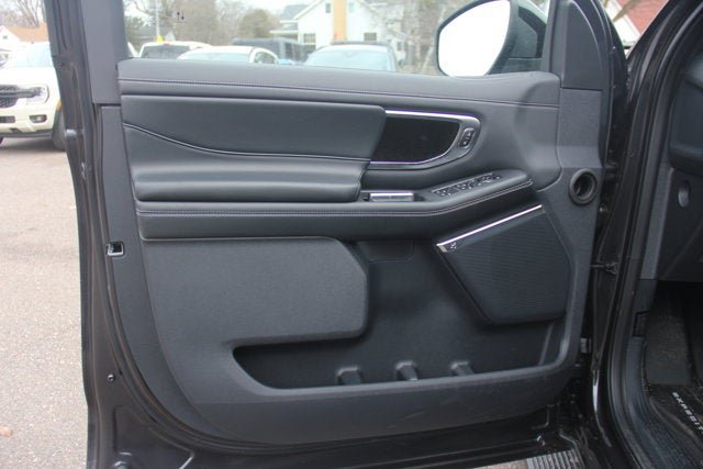 New 2026 Ford Expedition Max Platinum w/ Stealth Appearance Package AWD/4WD image 32