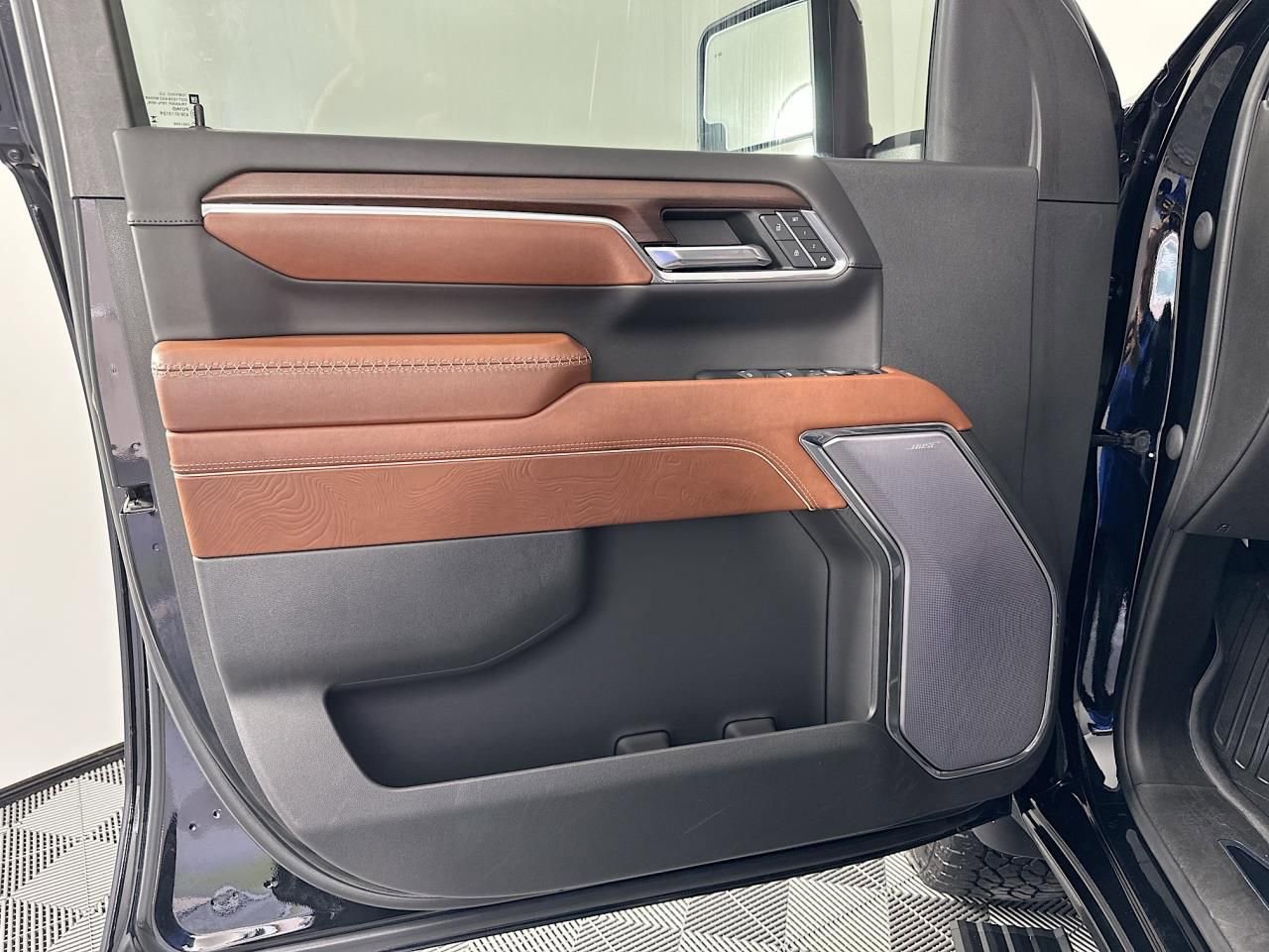 Used 2024 GMC Sierra 3500 Denali Ultimate image 31