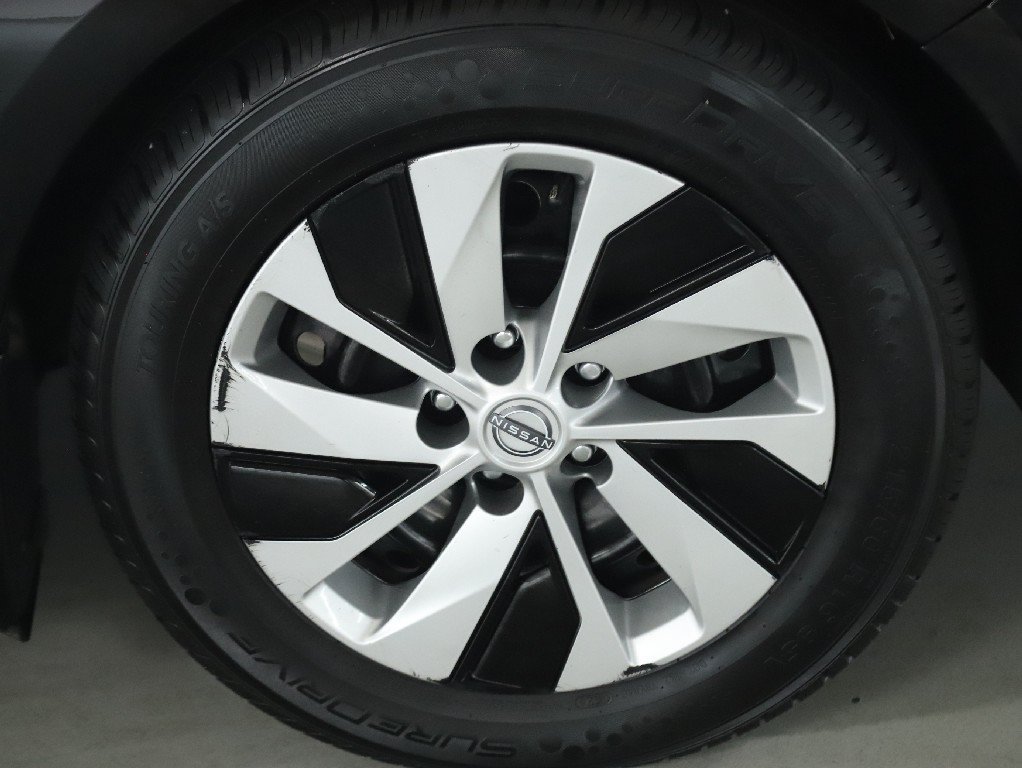 Used 2024 Nissan Altima 2.5 S FWD image 11