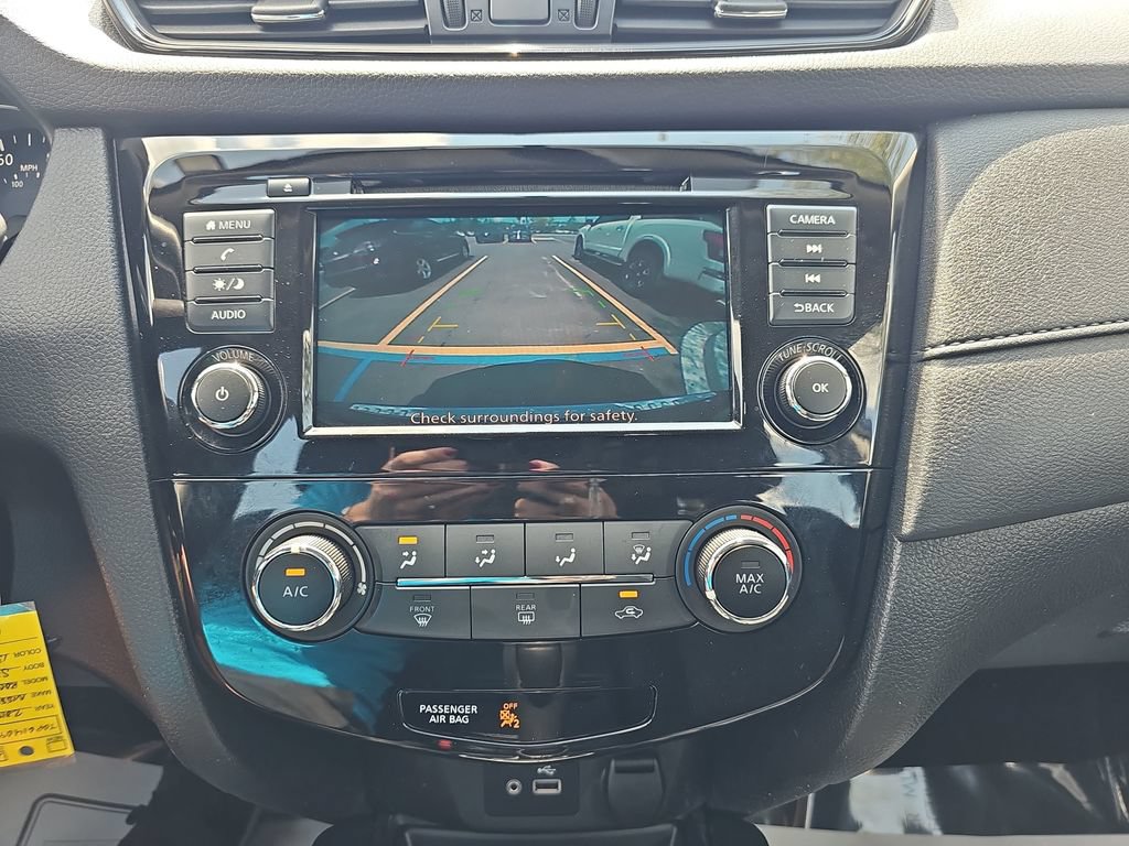 Used 2018 Nissan Rogue S AWD/4WD image 22