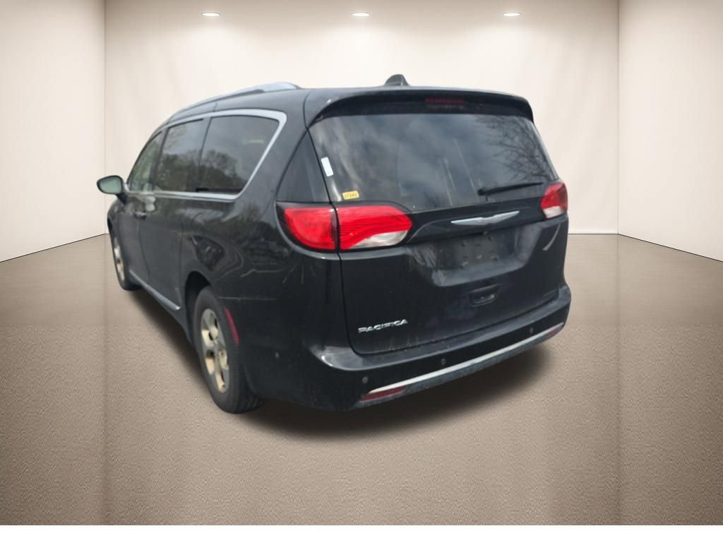 Used 2017 Chrysler Pacifica Touring-L Plus w/ Advanced Safetytec Group image 5