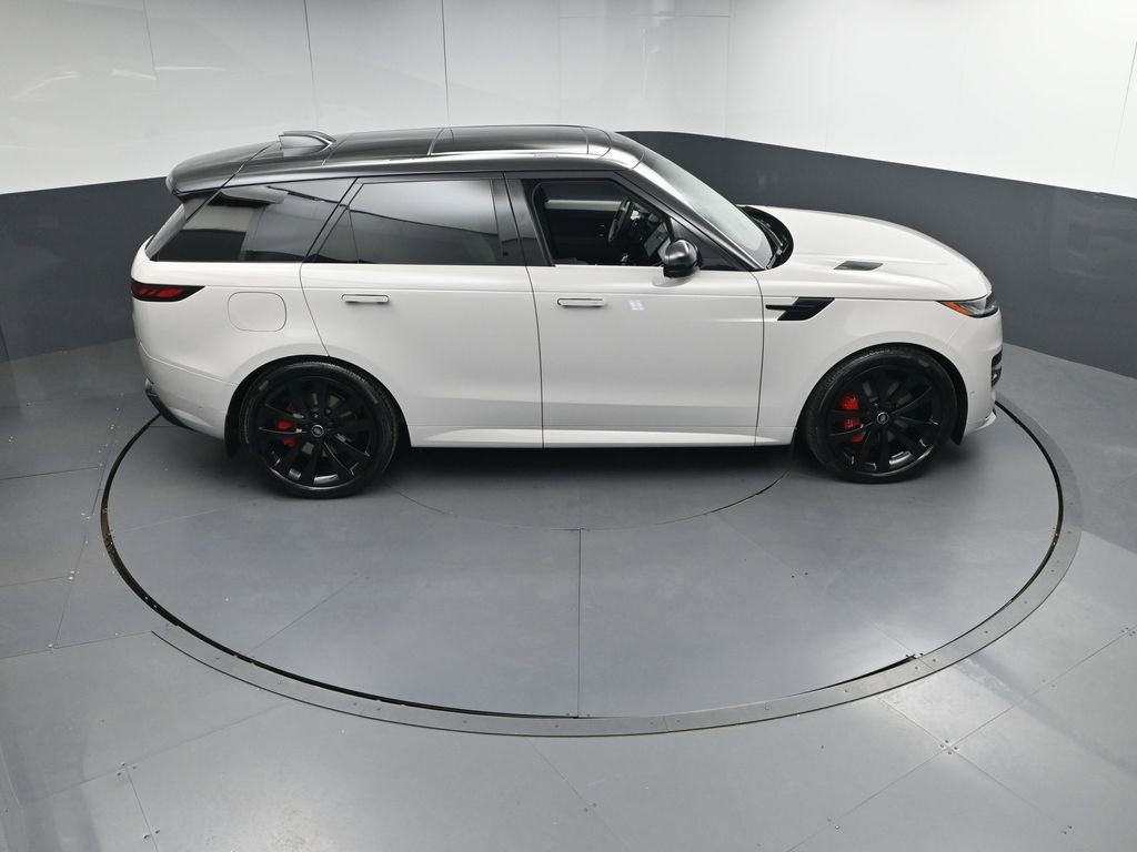 Used 2025 Land Rover Range Rover Sport Dynamic SE image 36