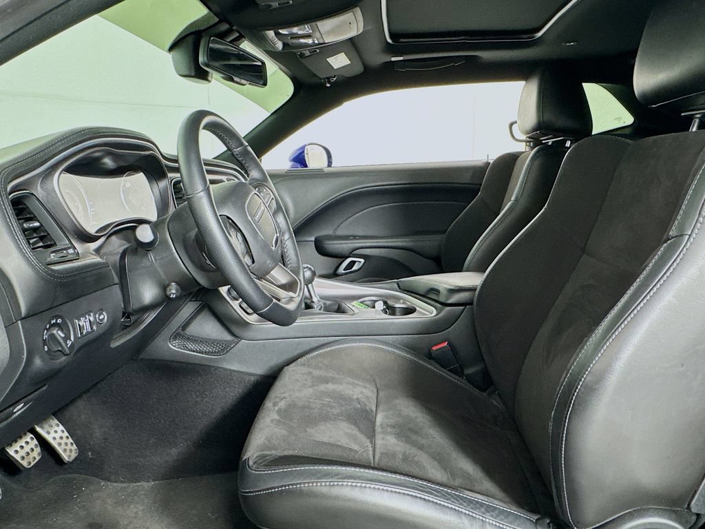Used 2022 Dodge Challenger R/T w/ Plus Package RWD image 9