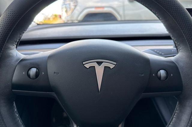 Used 2021 Tesla Model 3 Standard Range Plus RWD image 32