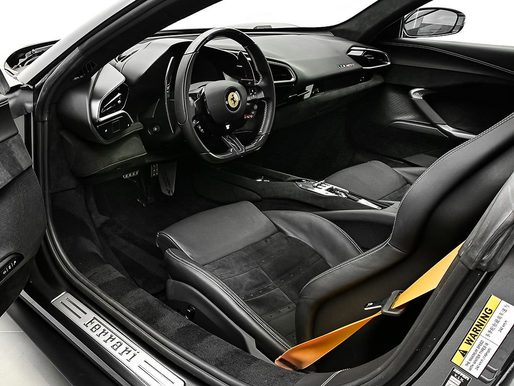 Used 2024 Ferrari 296 GTB RWD image 9