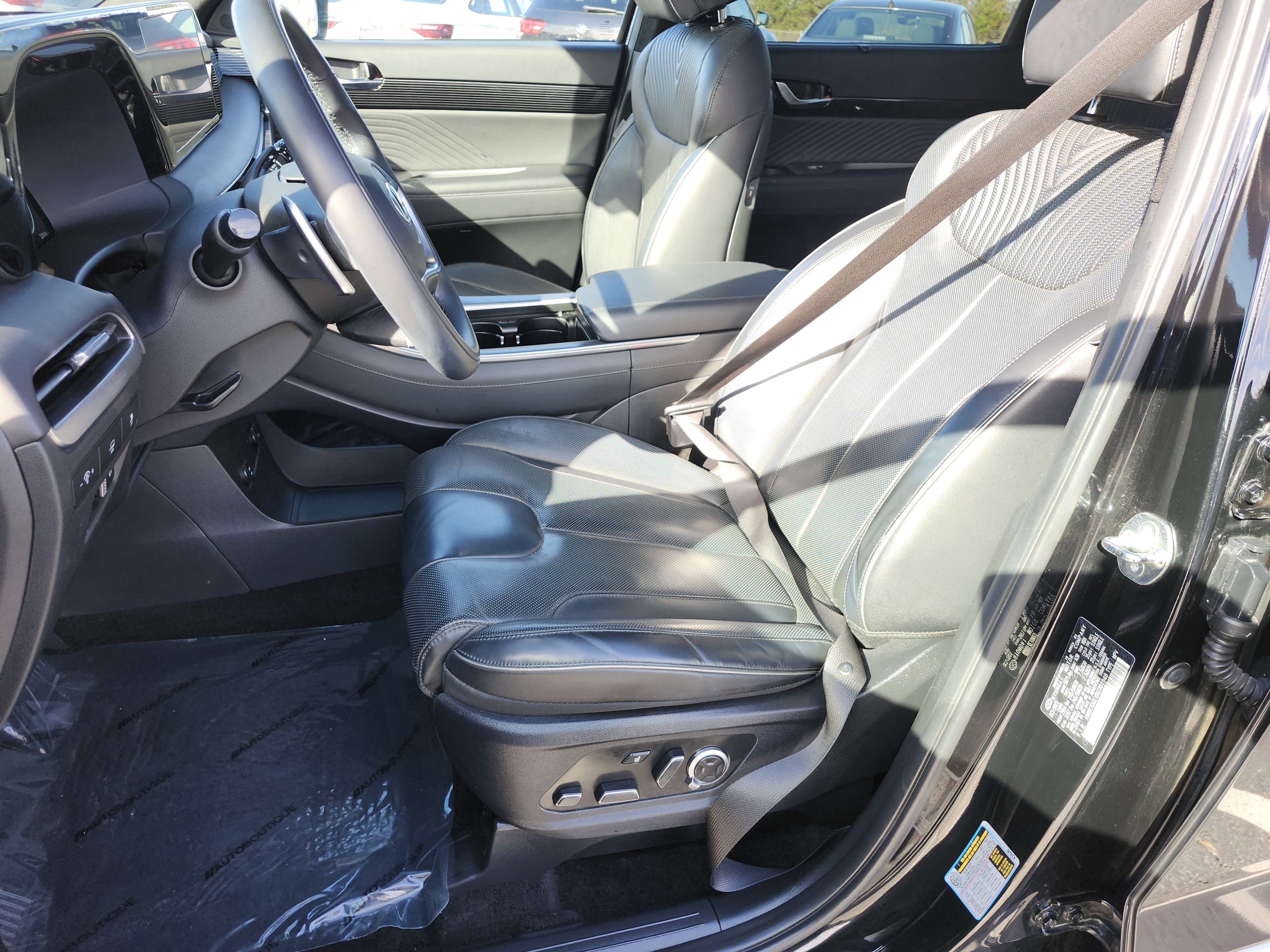 Used 2024 Hyundai Palisade Calligraphy image 28