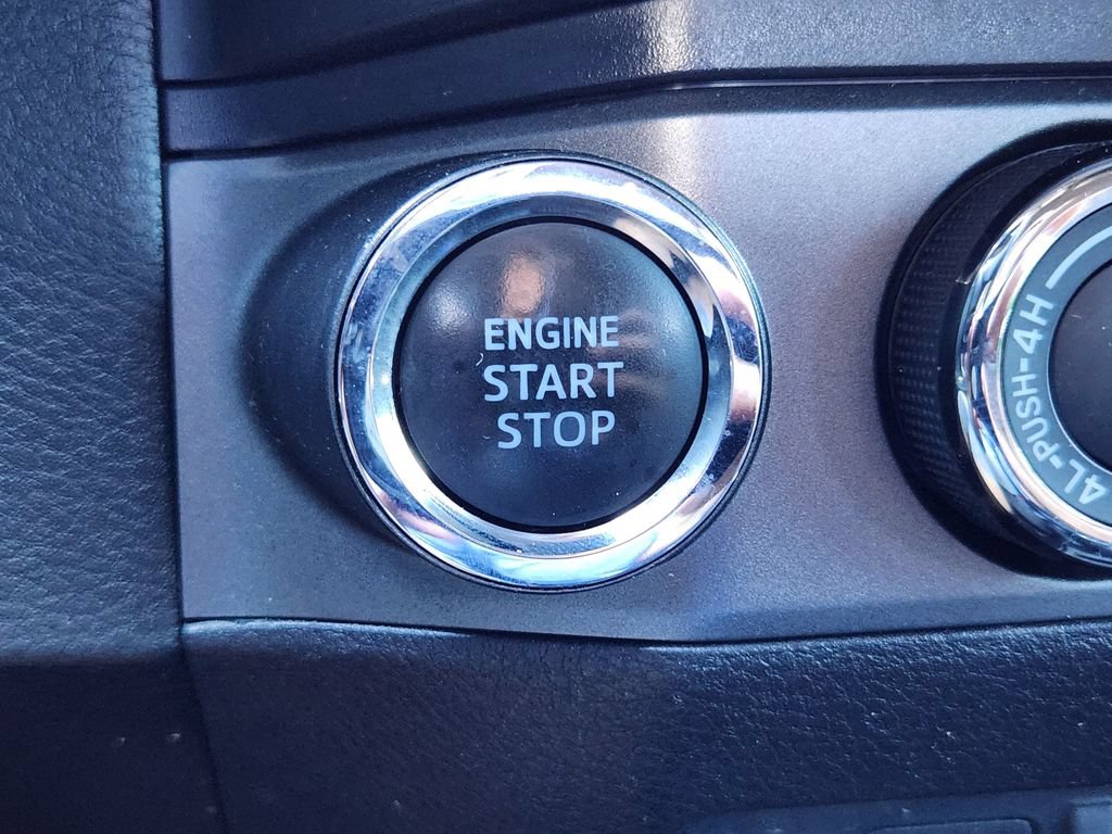 Used 2019 Toyota Tacoma TRD Sport AWD/4WD image 18