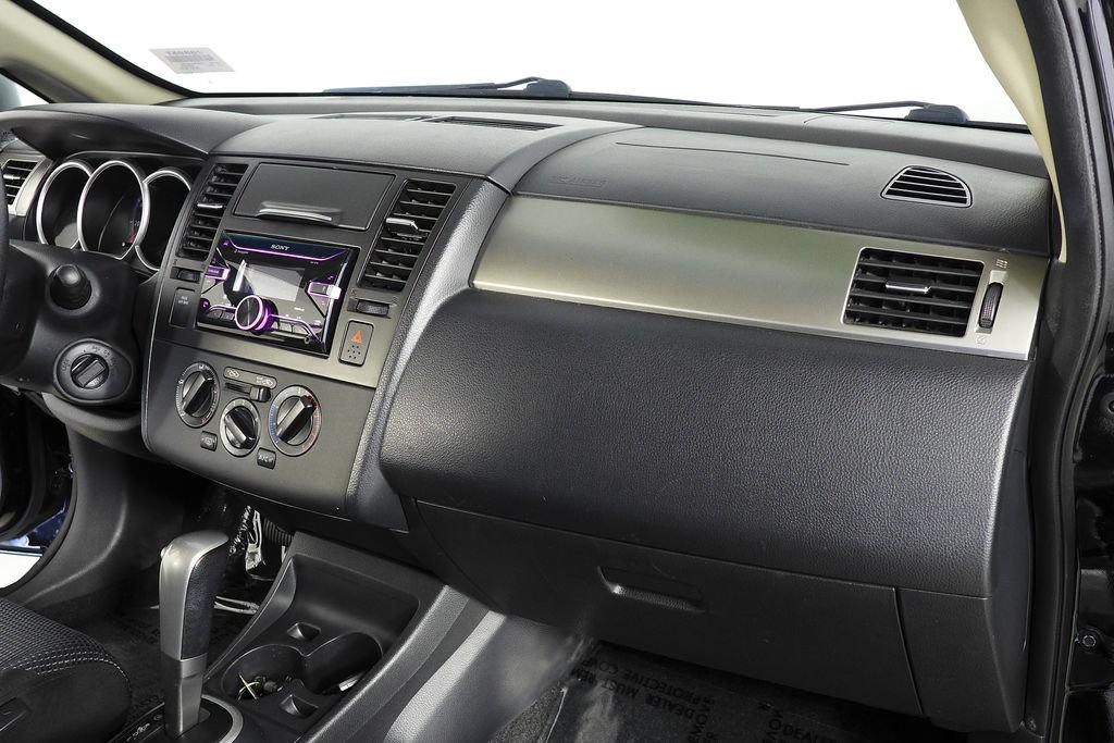 Used 2012 Nissan Versa Hatchback w/ SL Navigation Pkg FWD image 14
