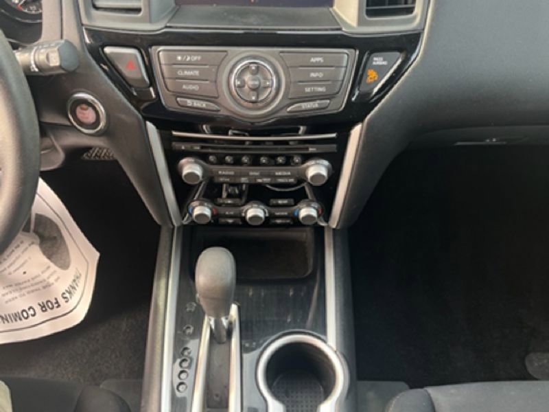 Used 2017 Nissan Pathfinder S image 19