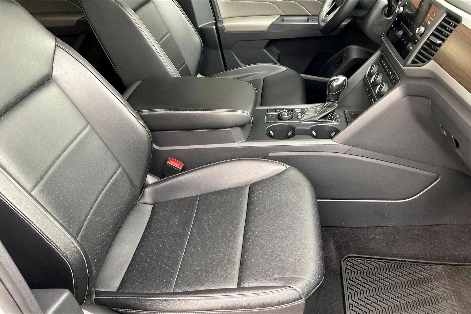 Used 2021 Volkswagen Atlas SE image 22