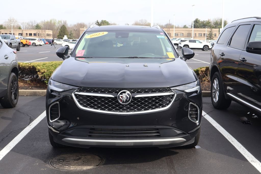 Used 2023 Buick Envision Avenir image 2