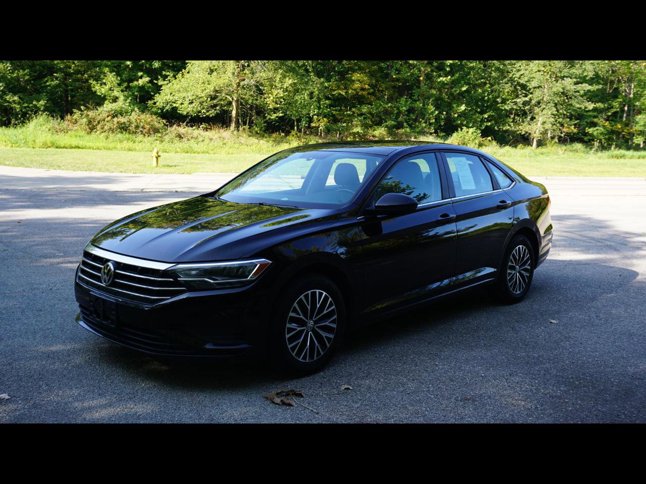 Used 2019 Volkswagen Jetta SE image 1