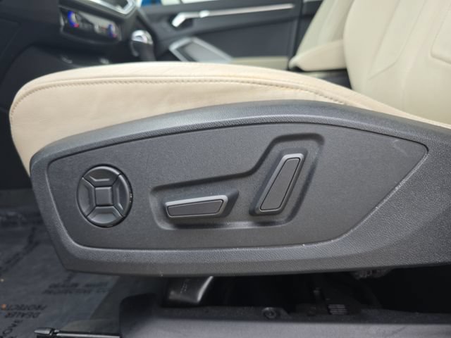 Used 2023 Audi Q3 2.0T Premium w/ Convenience Package AWD/4WD image 31