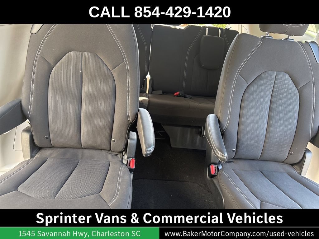 Used 2024 Chrysler Voyager LX FWD image 28