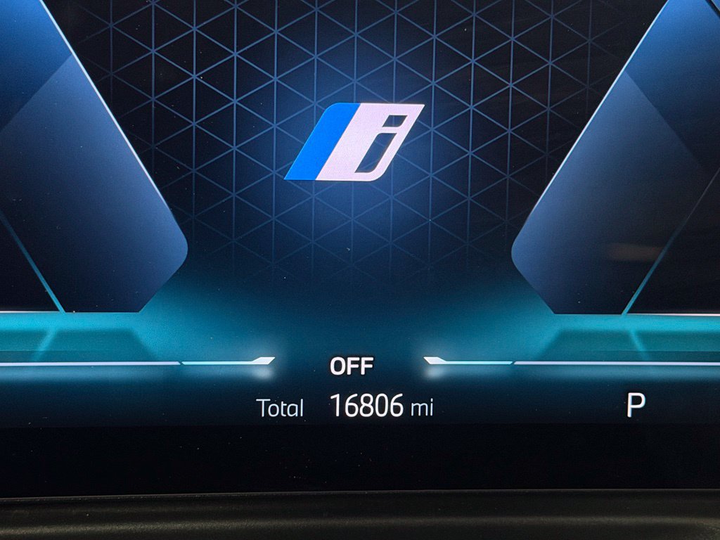 Used 2025 BMW i4 eDrive40 w/ Parking Assistance Package RWD image 14