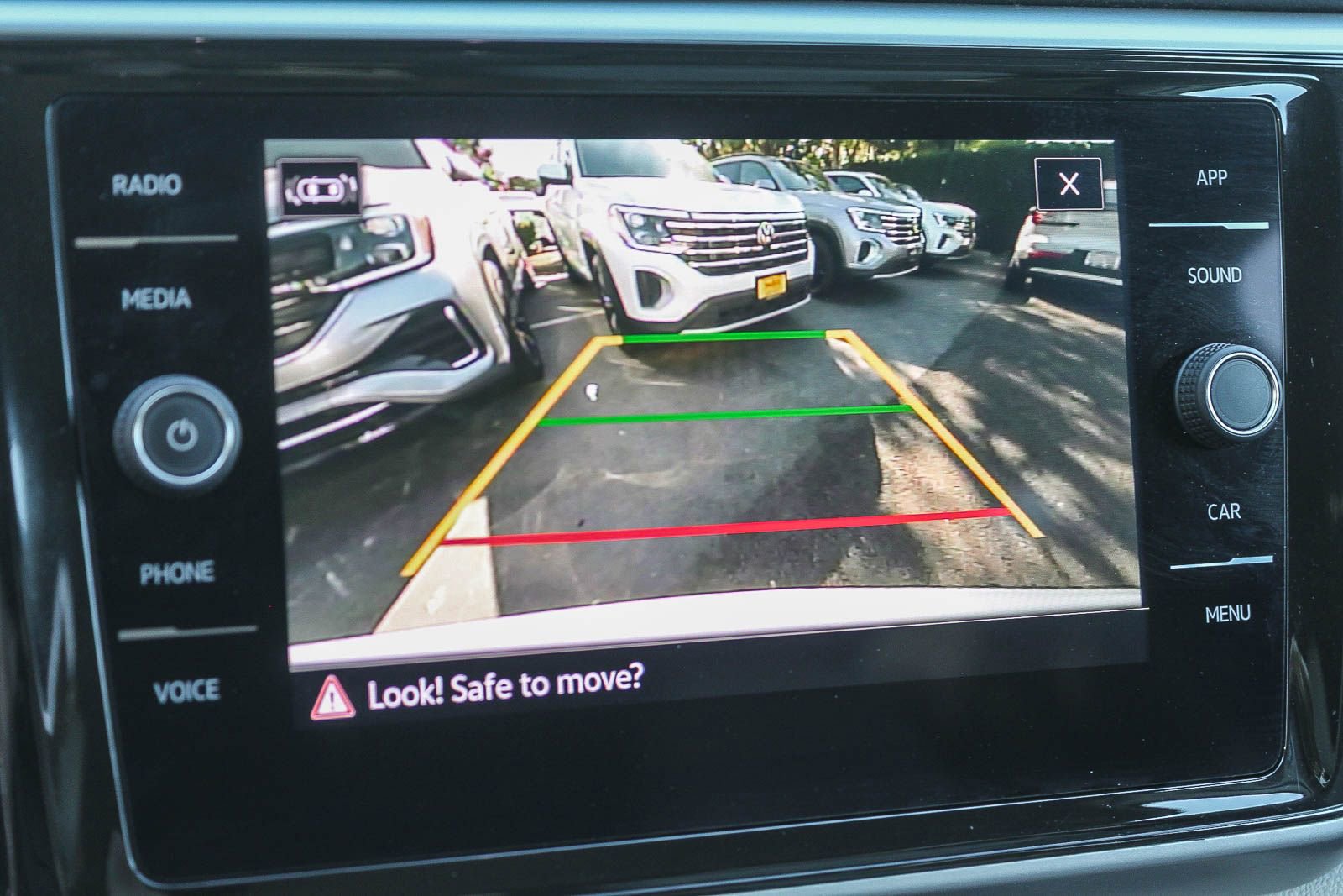 Certified 2023 Volkswagen Atlas SE w/ Black Wheel Package image 25