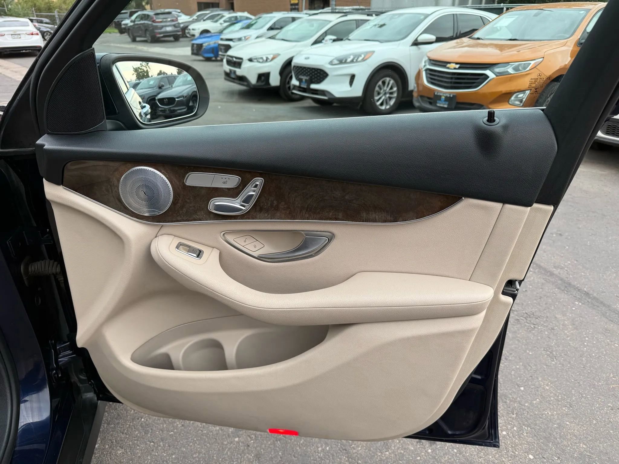 Used 2017 Mercedes-Benz GLC 300 image 24