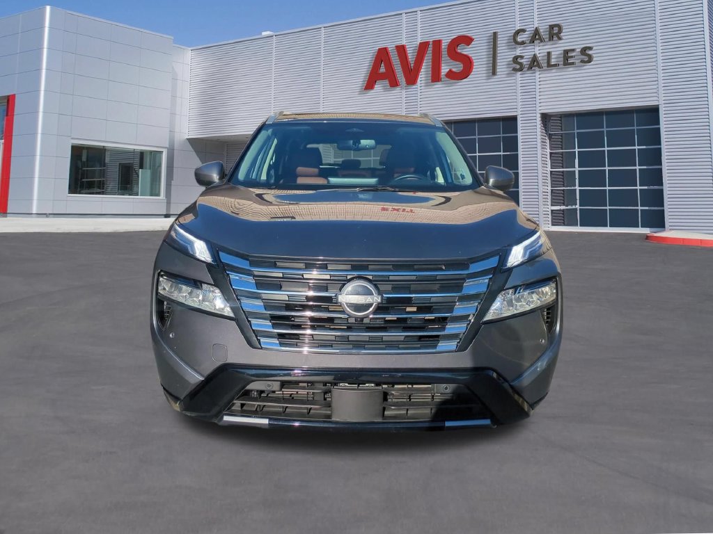 Used 2026 Nissan Rogue Platinum w/ Platinum Premium Package AWD/4WD image 2