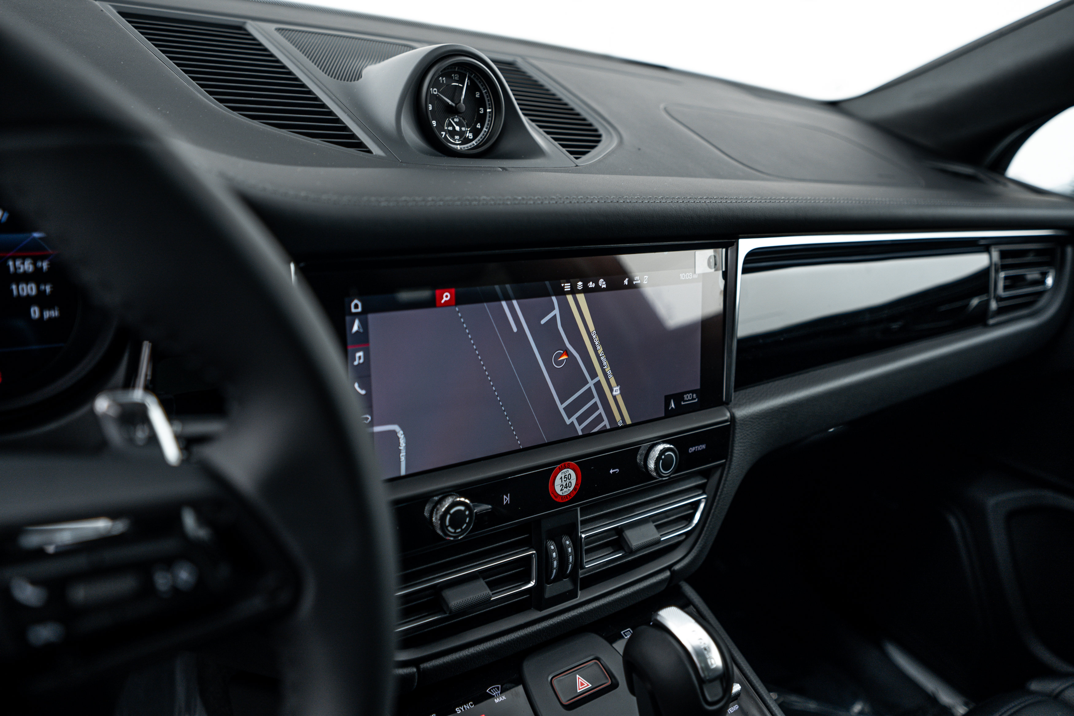 Certified 2026 Porsche Macan S AWD/4WD image 14