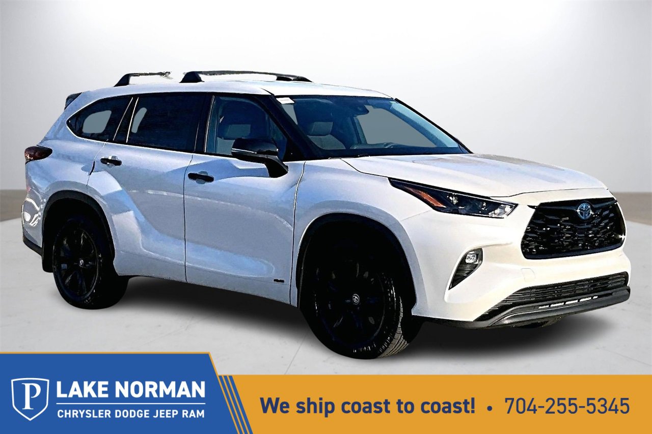 Used 2024 Toyota Highlander XLE