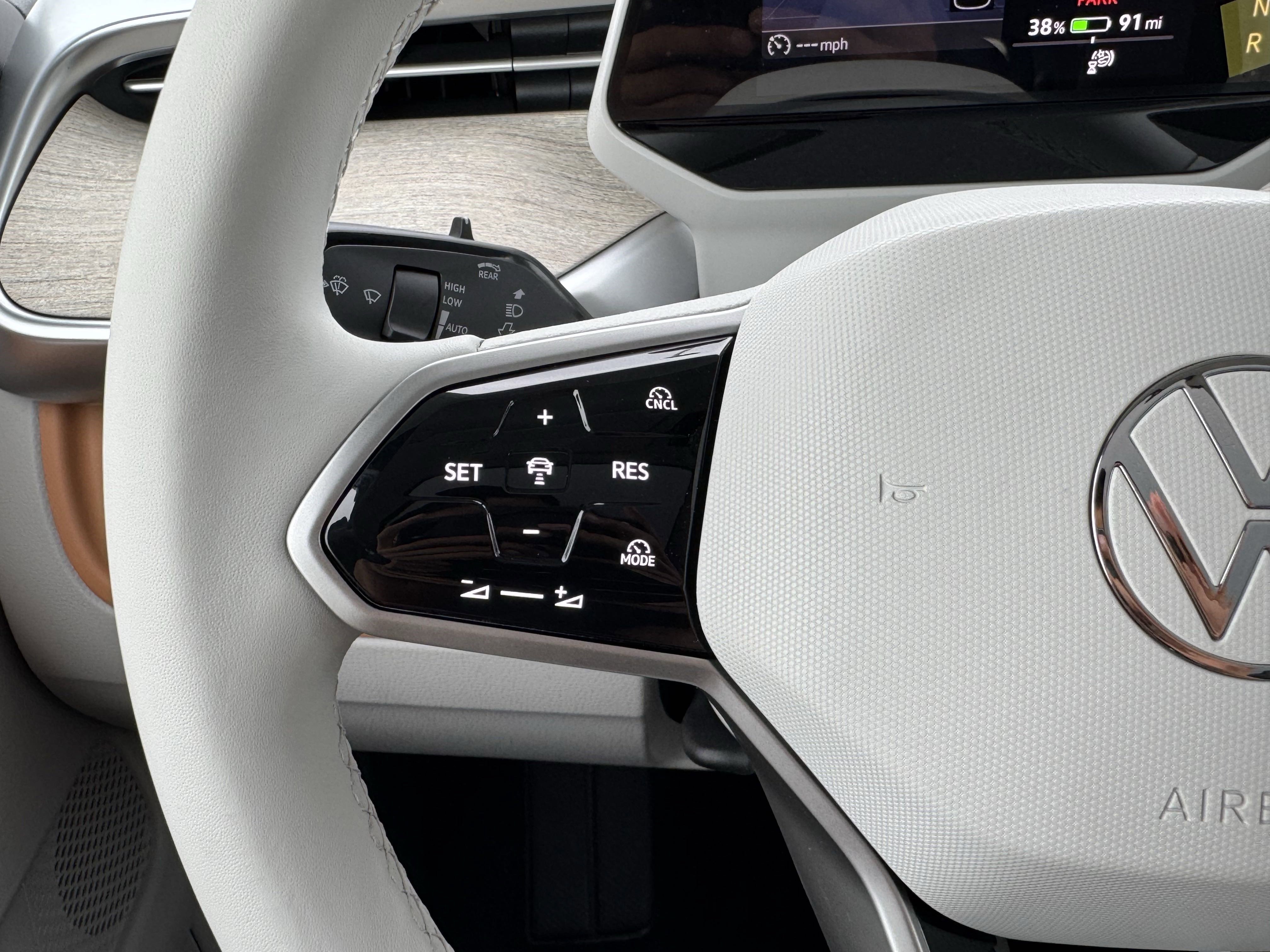 Used 2025 Volkswagen ID. Buzz 1st Edition image 20