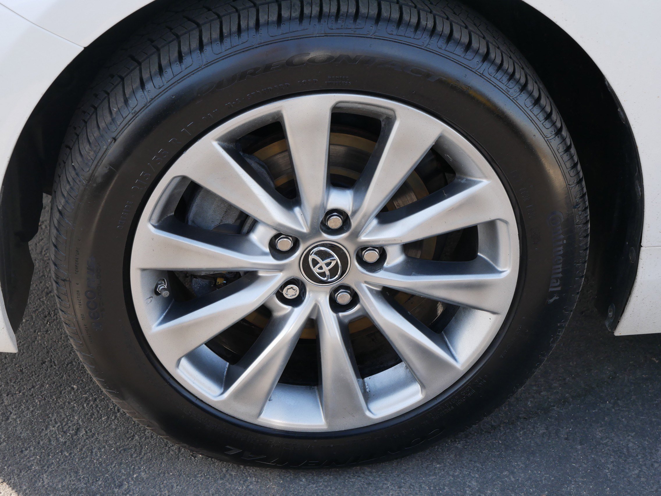 Used 2017 Toyota Camry XLE w/ Moonroof Package image 15