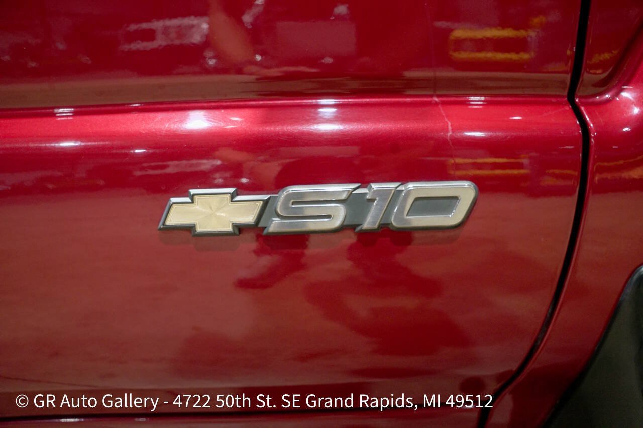 Used 2003 Chevrolet S10 Pickup LS RWD image 27
