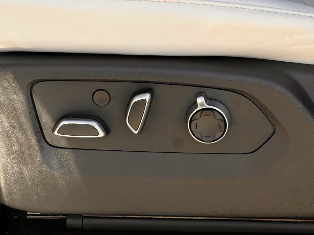 New 2026 Cadillac Escalade ESV V AWD/4WD image 22