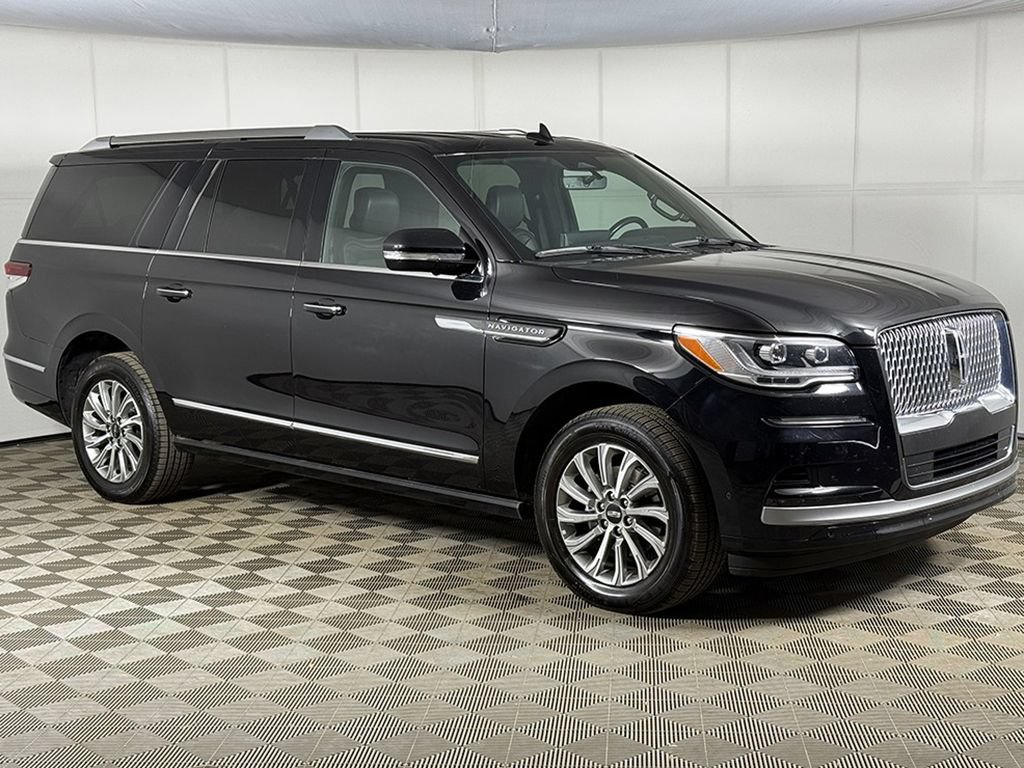 Used 2024 Lincoln Navigator L 4WD image 50