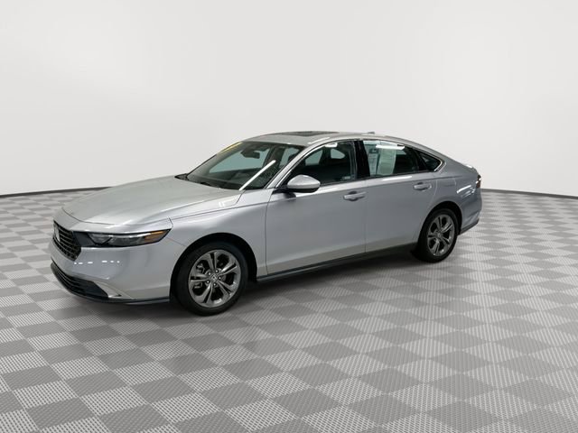 Used 2024 Honda Accord EX image 5