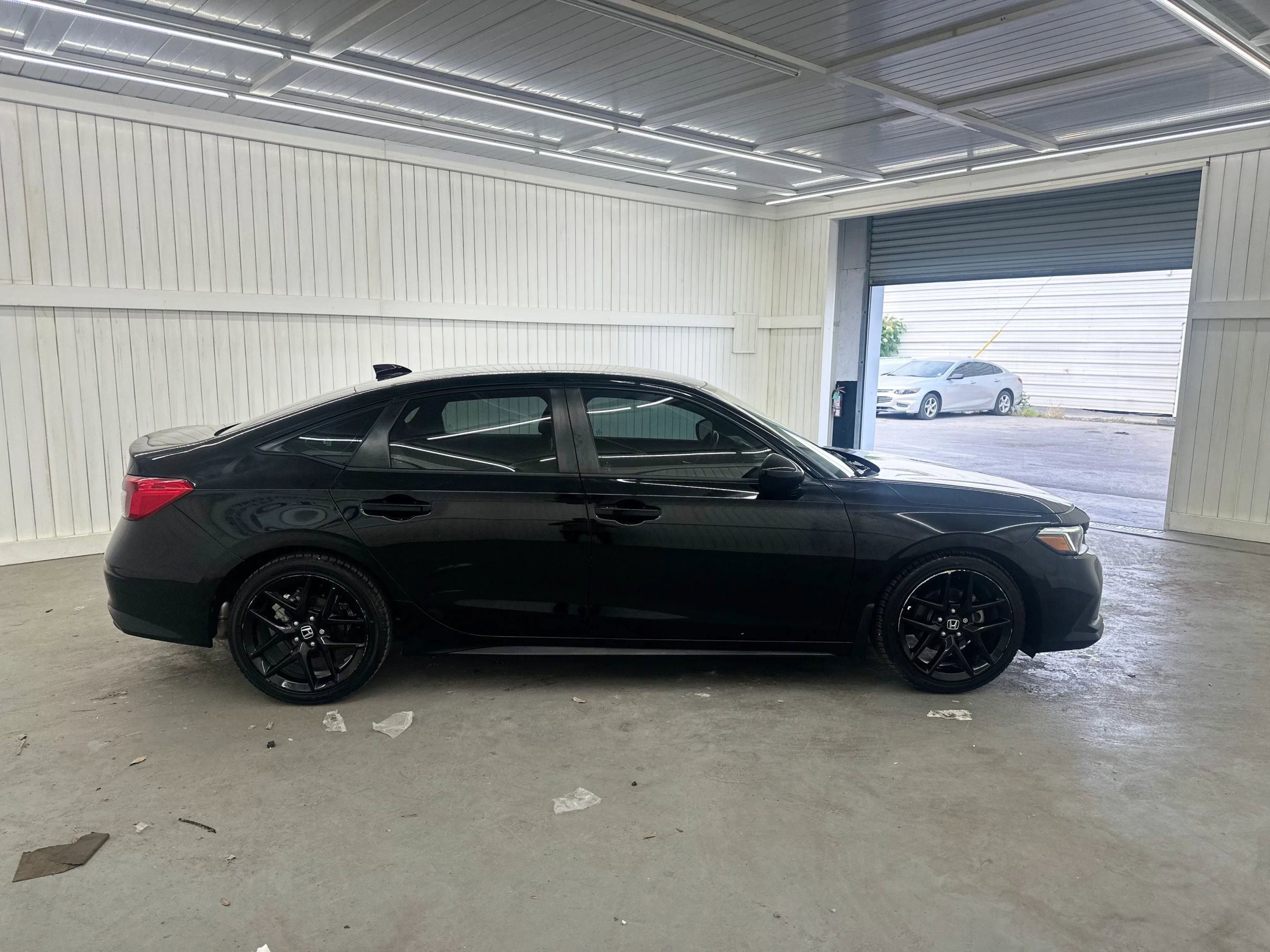 Used 2023 Honda Civic Sport image 4