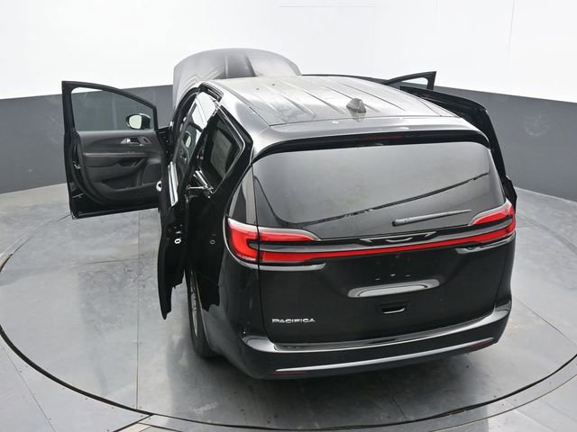 New 2027 Chrysler Pacifica Select FWD image 72