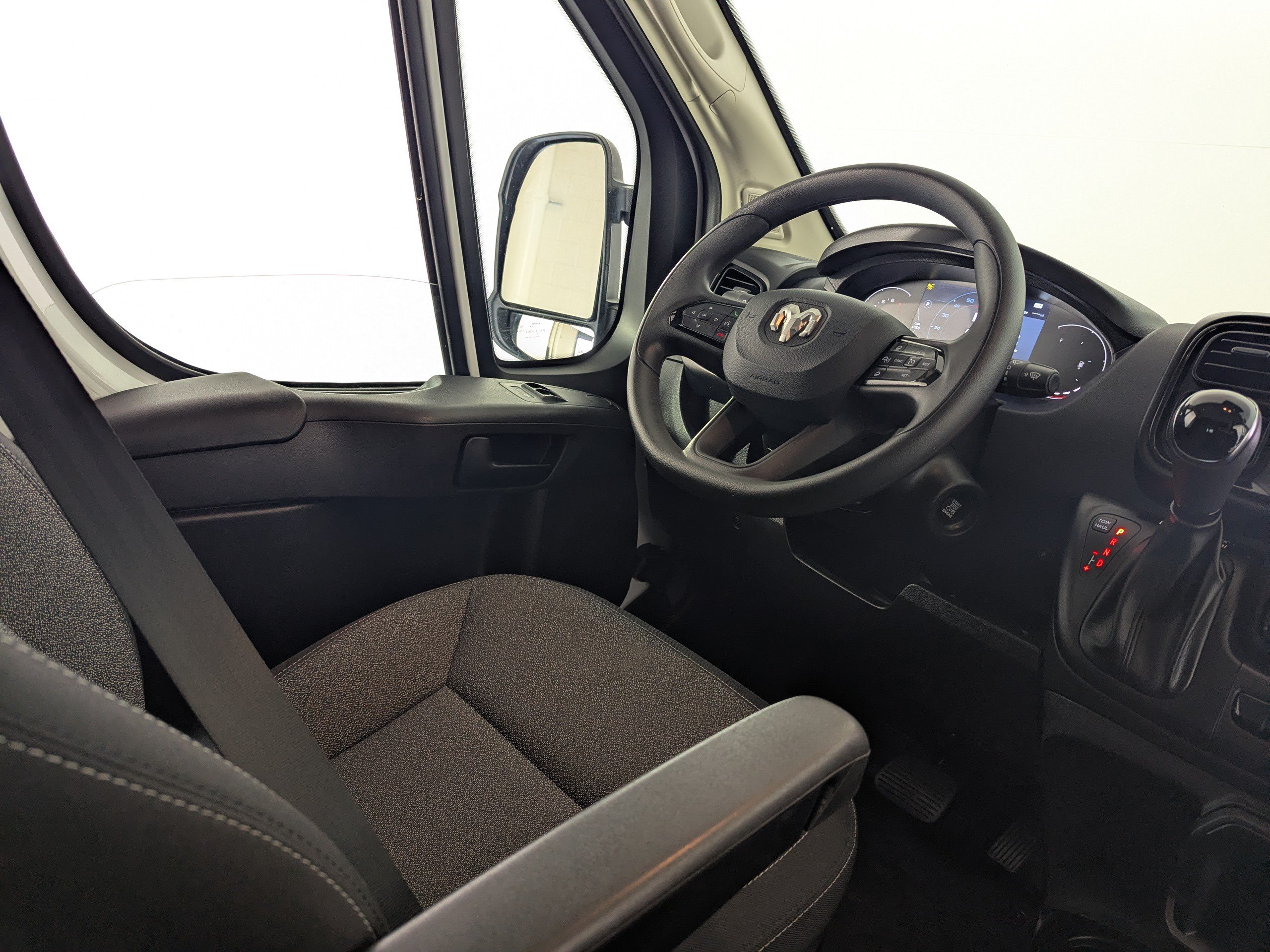 Used 2025 RAM ProMaster 2500 w/ U-Haul Equipment Group FWD image 20